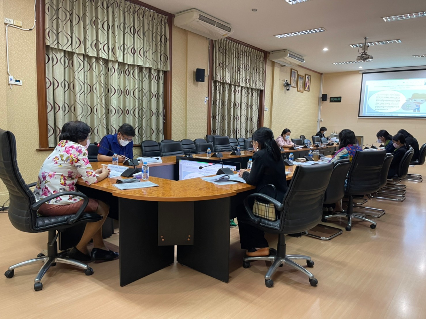 title - สบท.ประชุมการเสนอขอแก้ไขปัญหาหนี้สินเกษตรกรด้วยการจำหน่ายหนี้สูญโครงการกองทุนที่ดิน